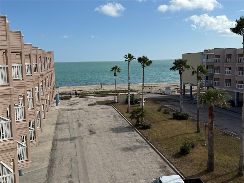 3938 Surfside Blvd Property Photo 13