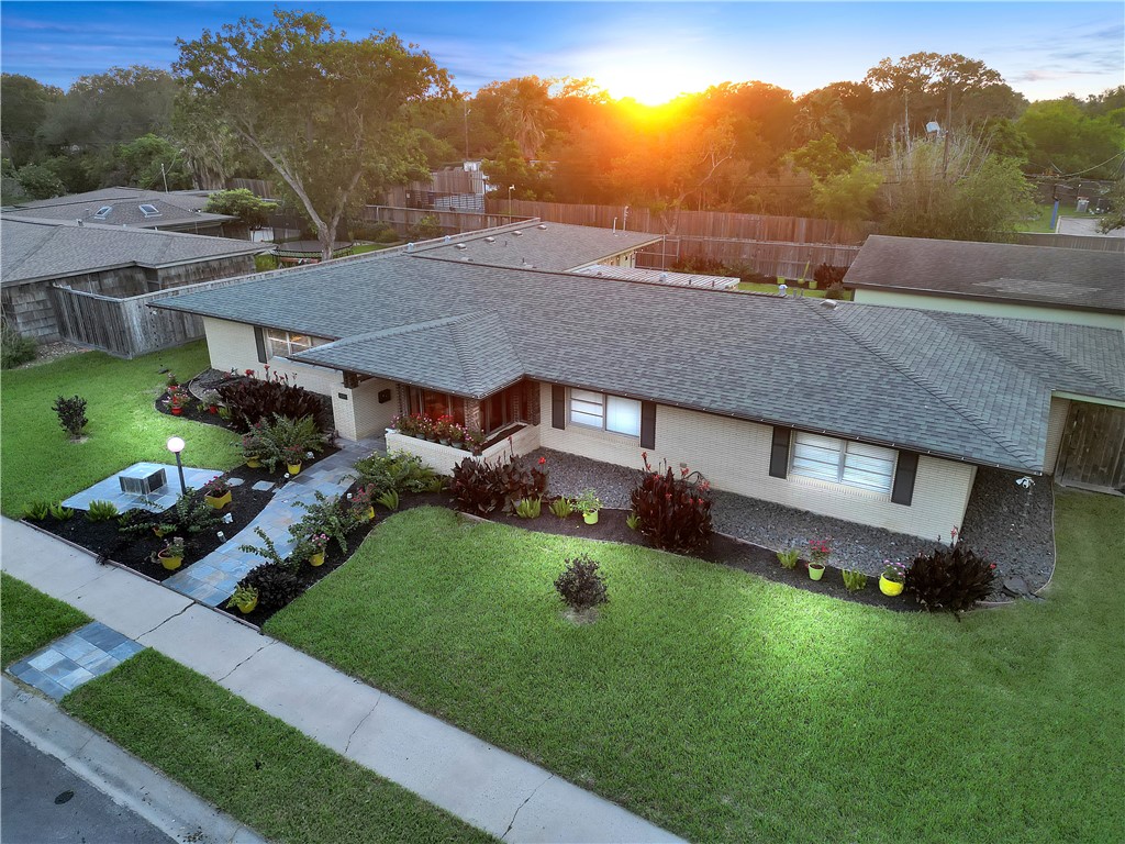 130 Alta Plaza Property Photo 7