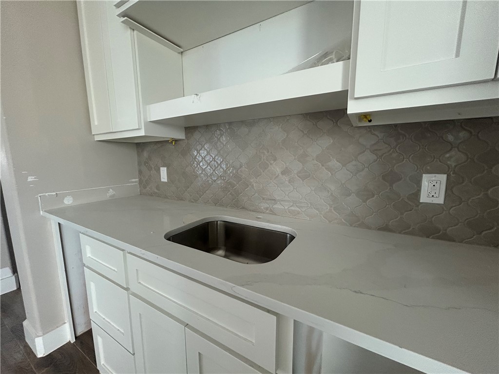 1053 North Isle Dr Property Photo 3