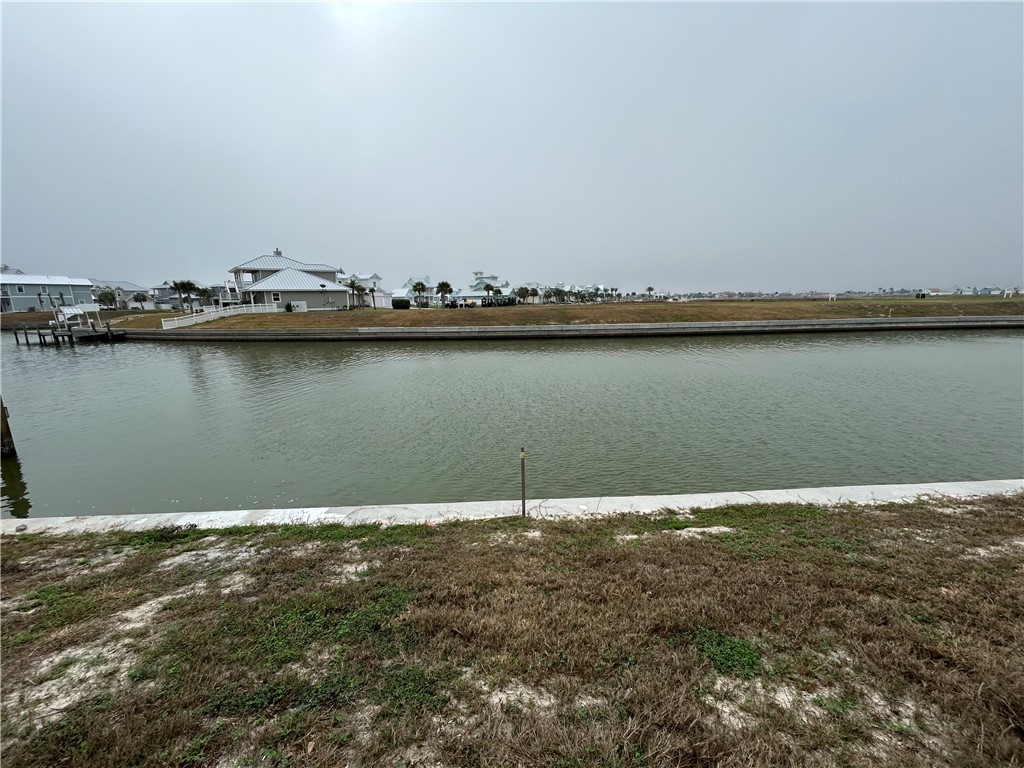 1053 North Isle Dr Property Photo 4