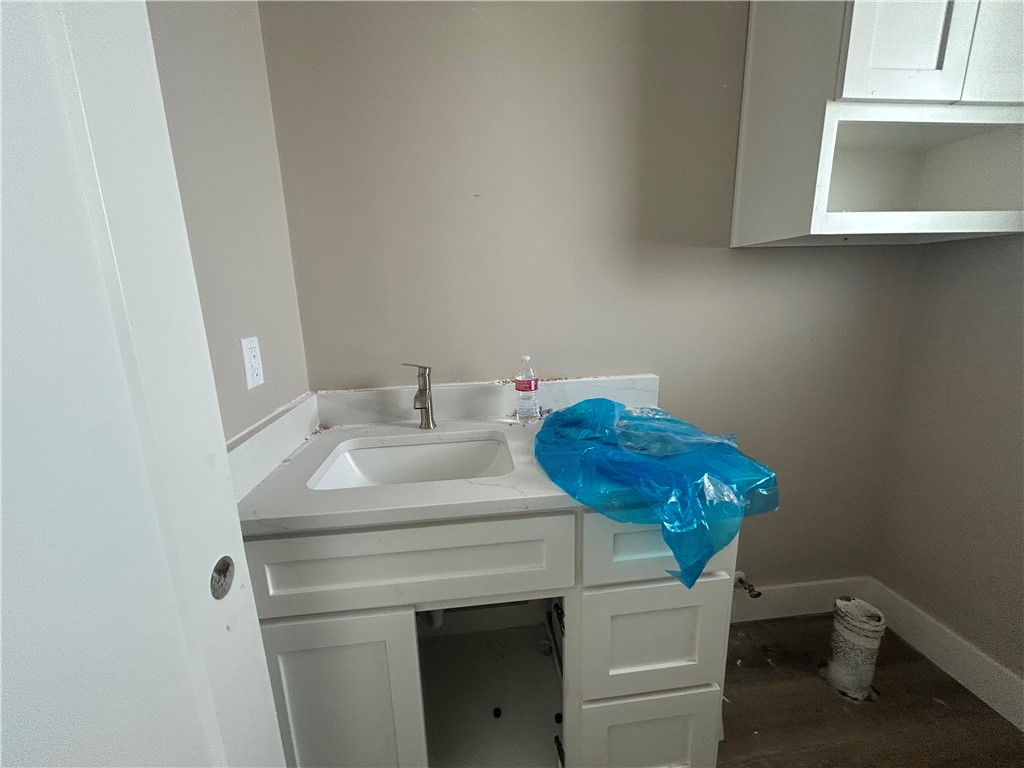 1053 North Isle Dr Property Photo 4