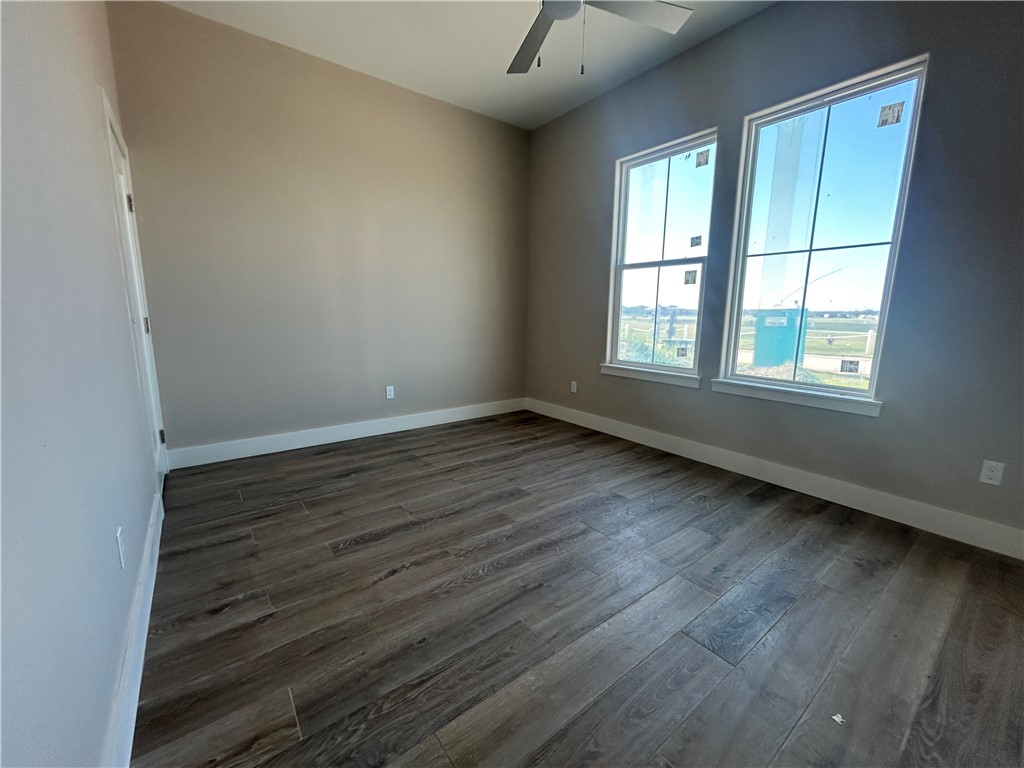 1053 North Isle Dr Property Photo 5