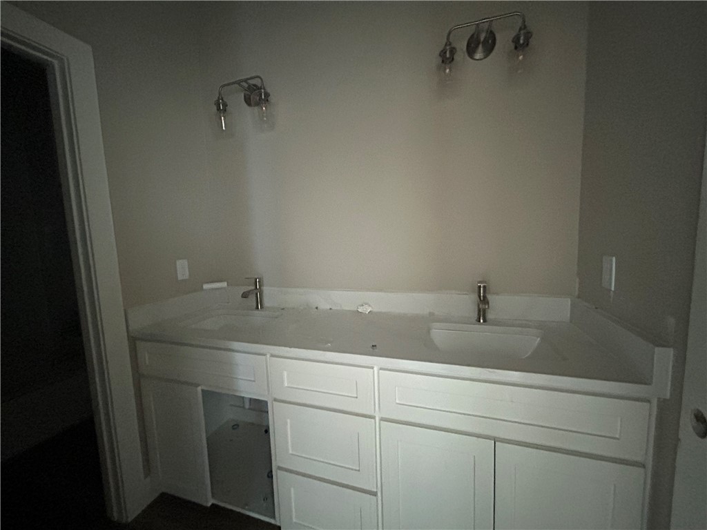 1053 North Isle Dr Property Photo 6