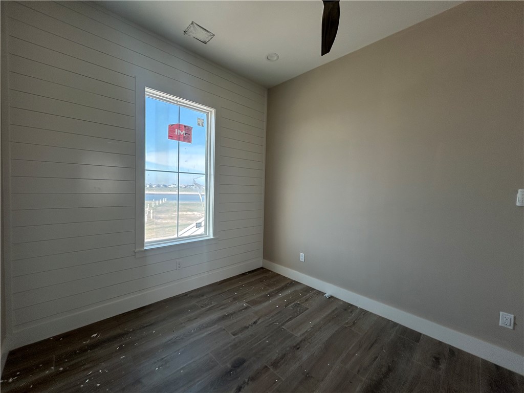 1053 North Isle Dr Property Photo 15