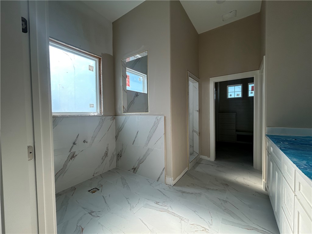 1053 North Isle Dr Property Photo 22