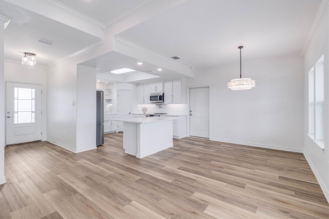 110 Salt Lake Property Photo 10