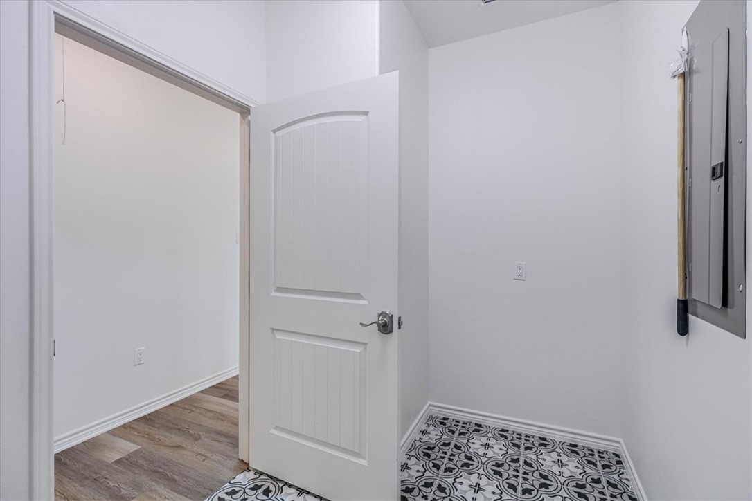 110 Salt Lake Property Photo 15