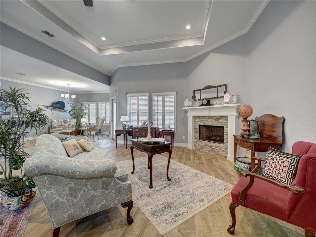 13918 Sea Horse Ave Property Photo 6
