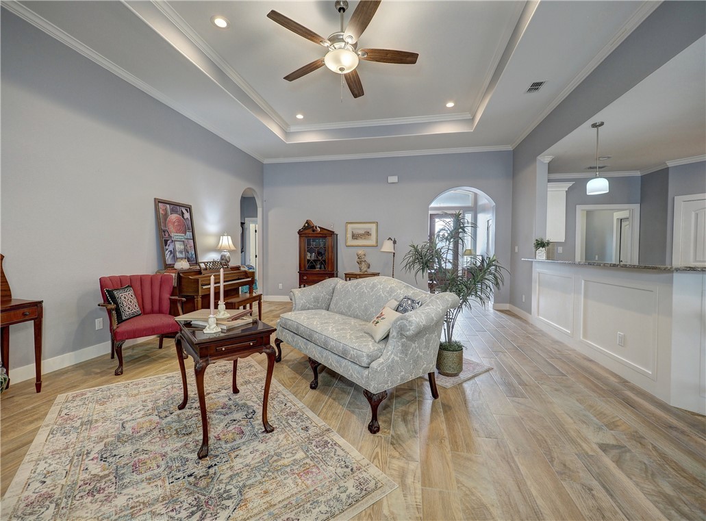 13918 Sea Horse Ave Property Photo 7