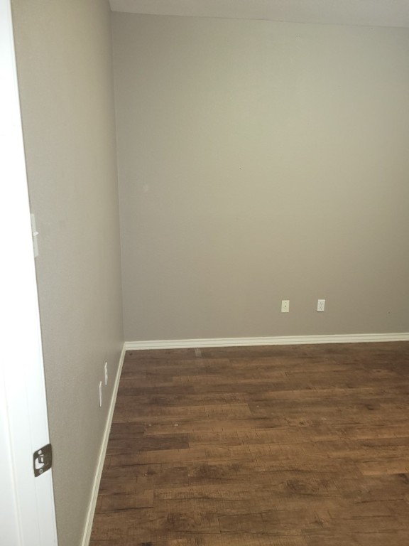 5525 S Staples St E4 Property Photo 8