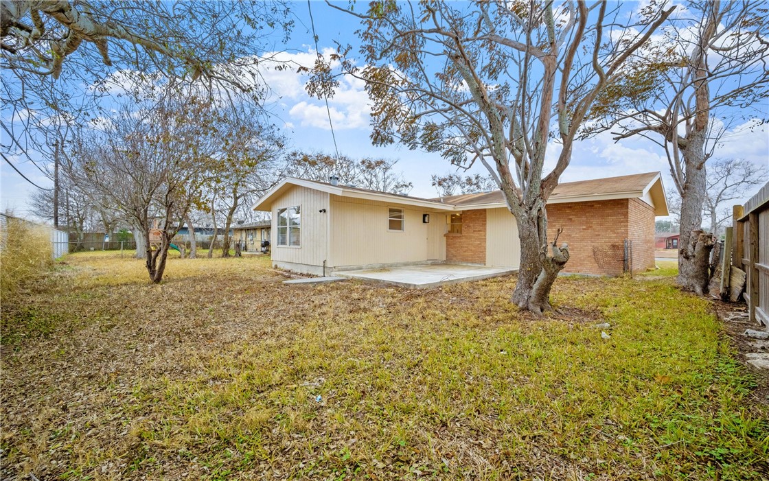 5730 Flynn Pkwy Property Photo 10