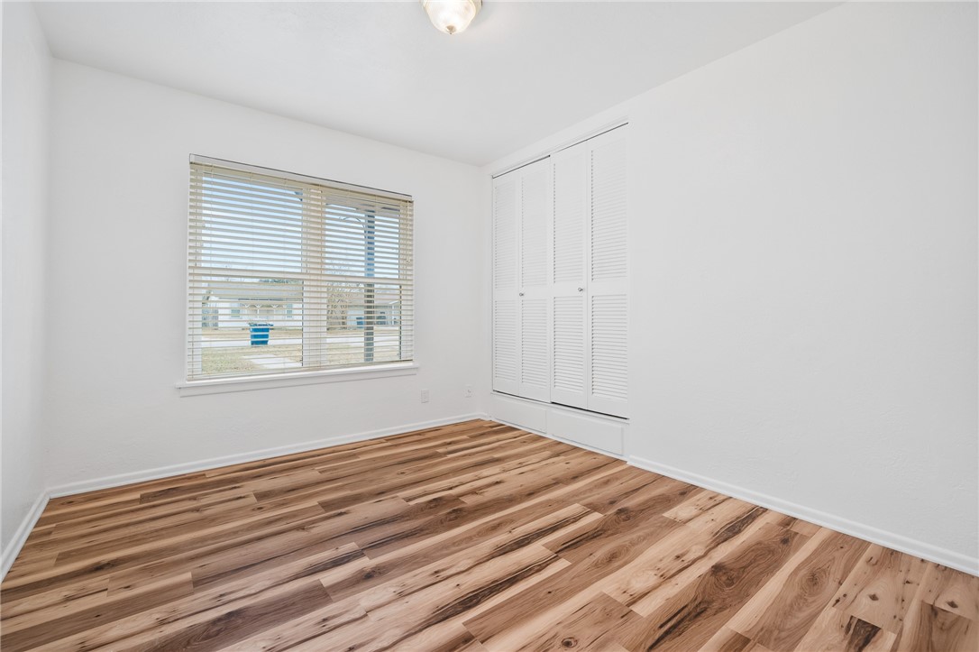 2427 Avenue C Property Photo 13