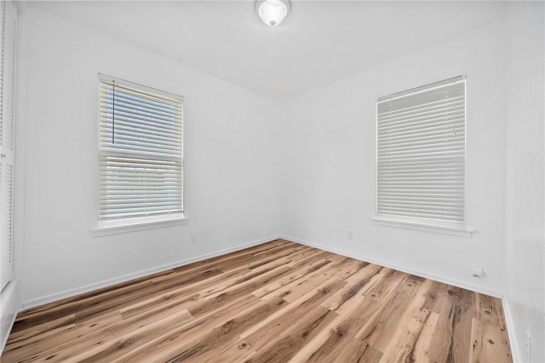 2427 Avenue C Property Photo 18