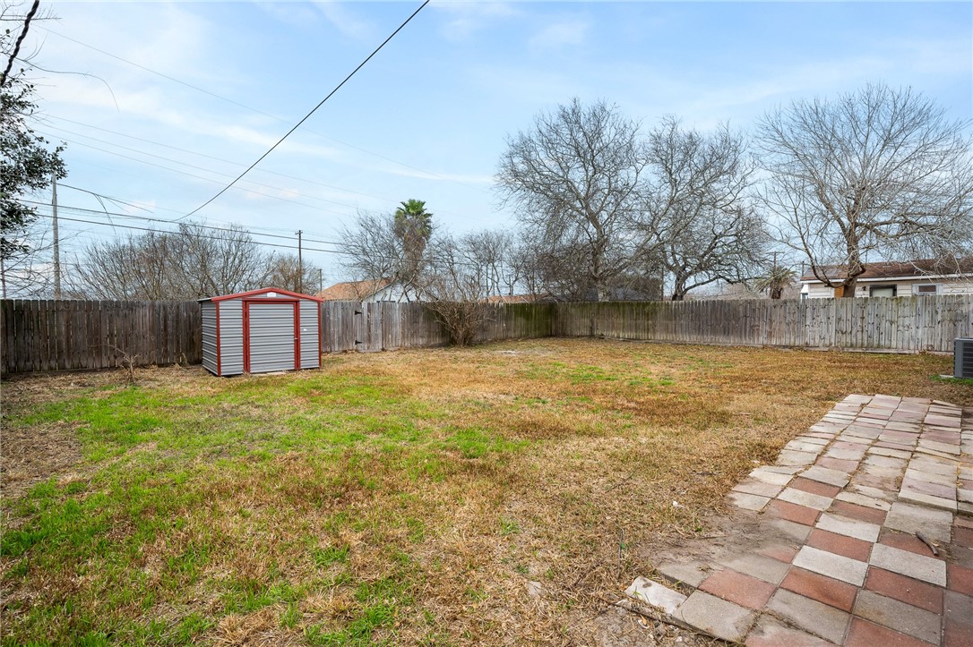 2427 Avenue C Property Photo 20