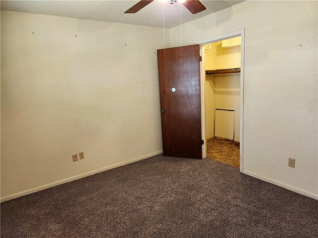5845 Crestmore Dr Property Photo 7