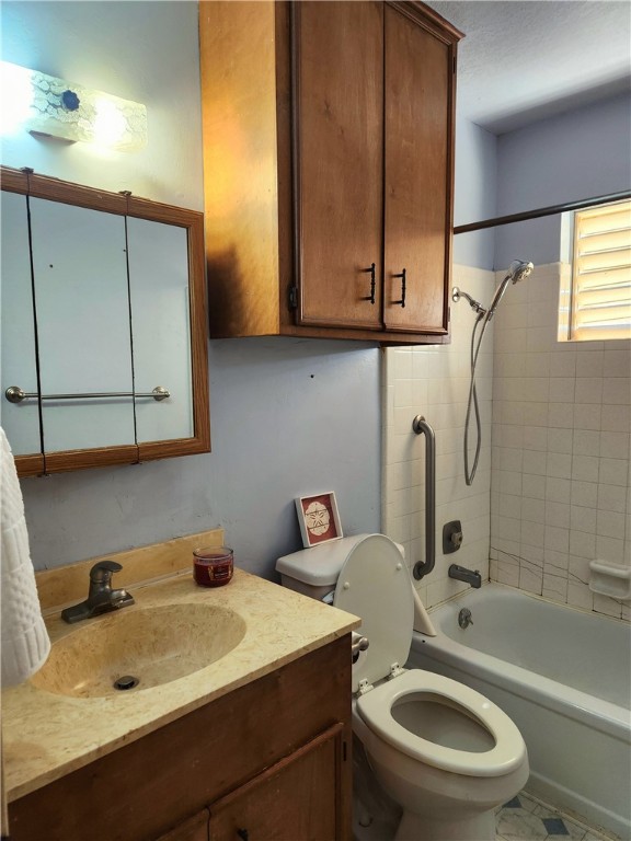 5845 Crestmore Dr Property Photo 8