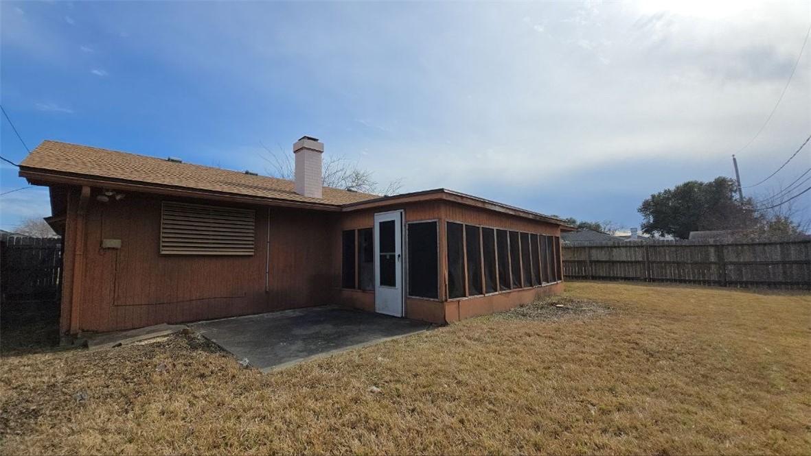 5845 Crestmore Dr Property Photo 10