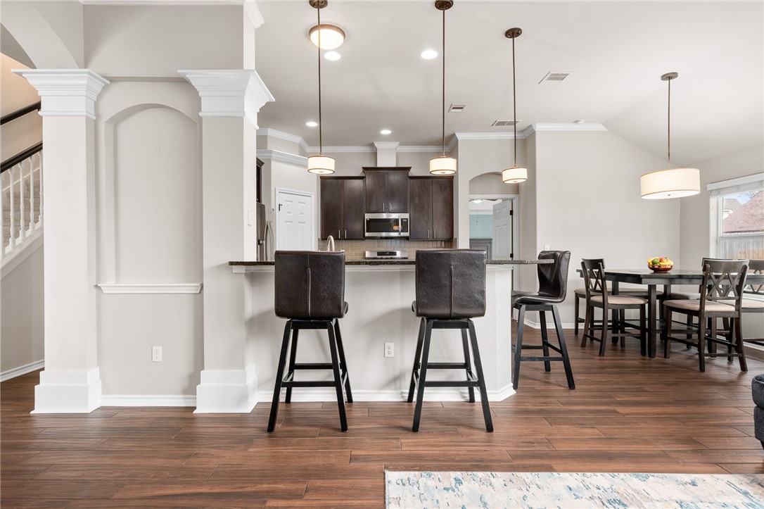 308 Erie Property Photo 12