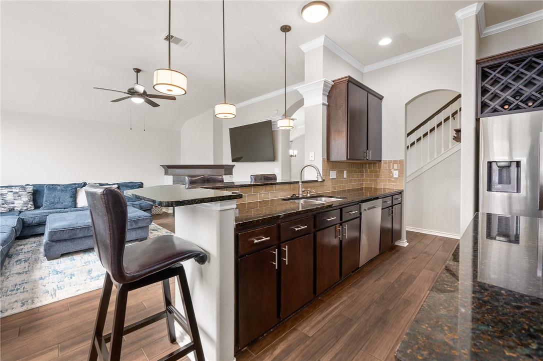 308 Erie Property Photo 15