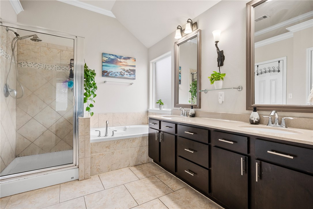 308 Erie Property Photo 21