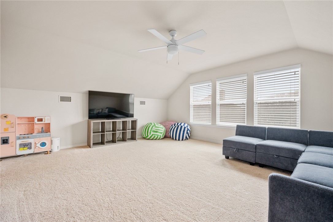 308 Erie Property Photo 31