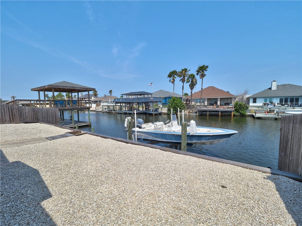 15834 Cuttysark St Property Photo 9