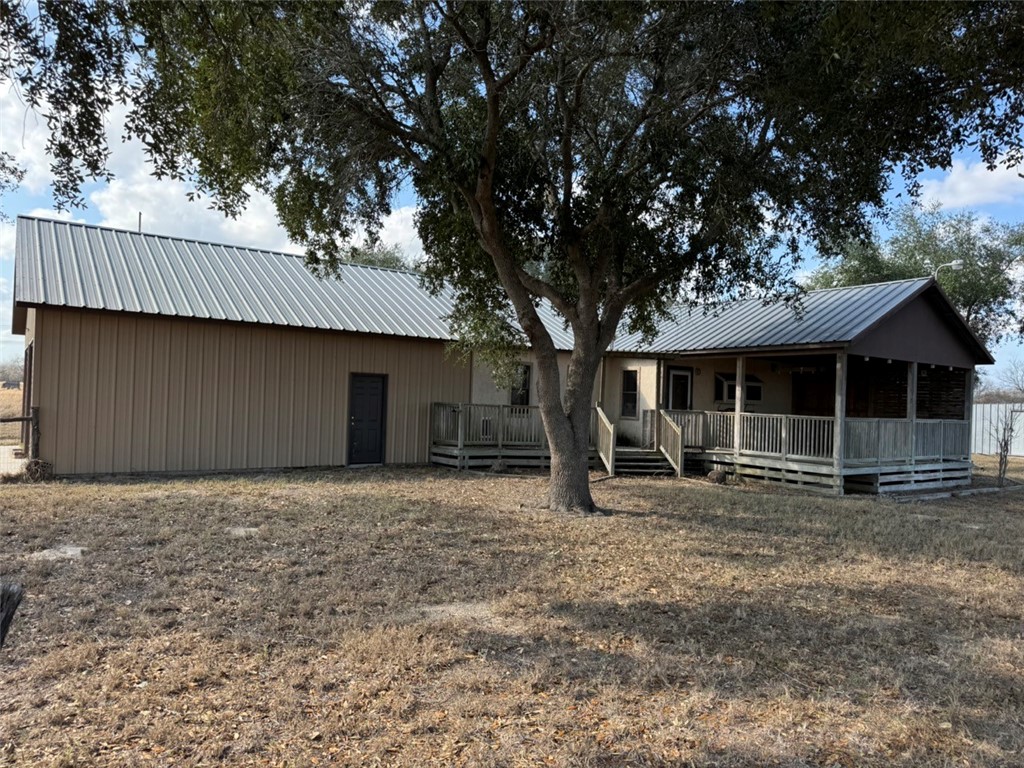 672 S County Road 1070 Property Photo 8