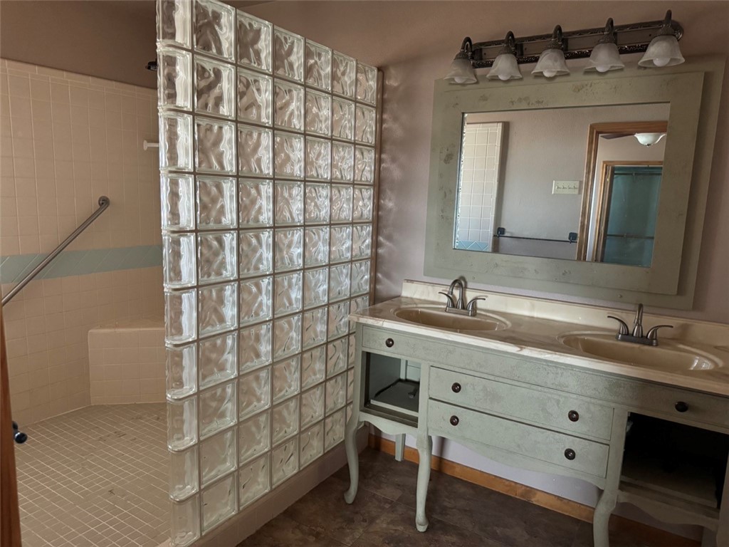 672 S County Road 1070 Property Photo 23