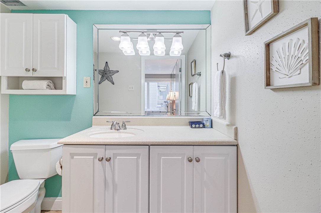 14810 Windward Dr 302 Property Photo 10