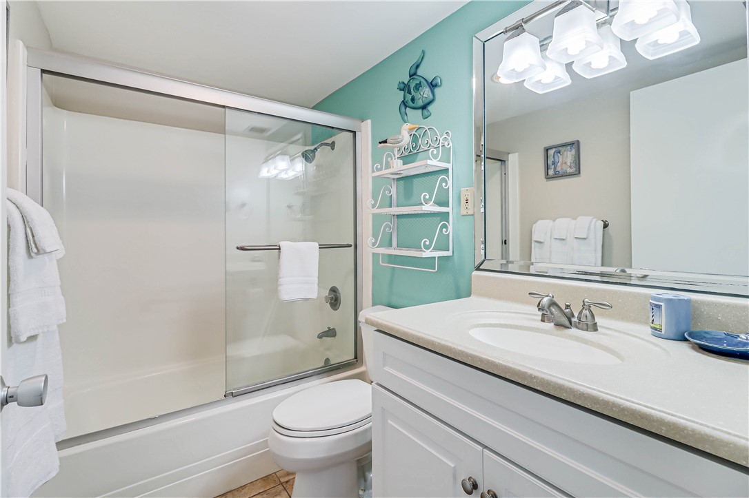 14810 Windward Dr 302 Property Photo 16