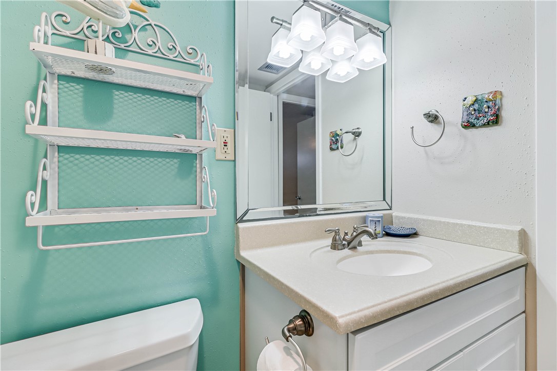 14810 Windward Dr 302 Property Photo 17