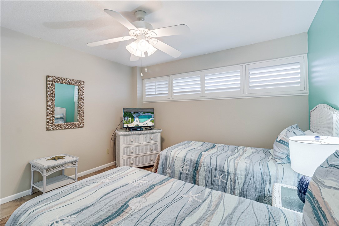 14810 Windward Dr 302 Property Photo 19