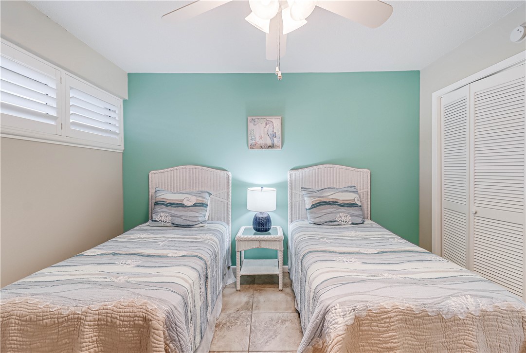 14810 Windward Dr 302 Property Photo 24