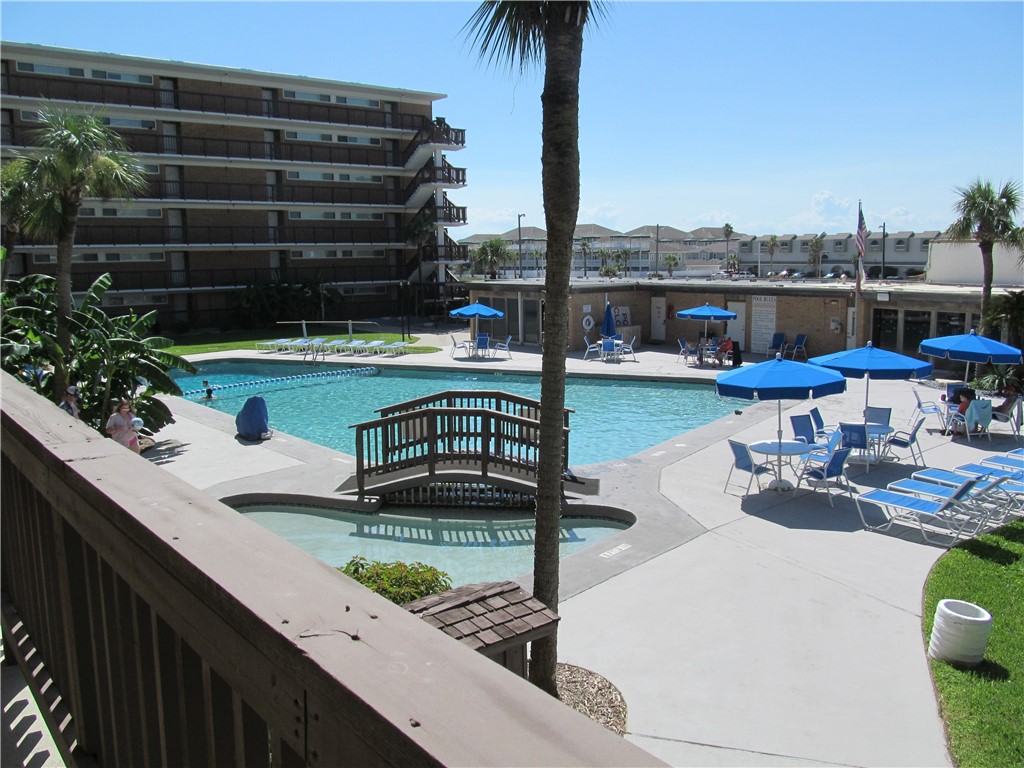 14810 Windward Dr 302 Property Photo 27