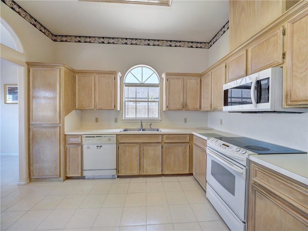 13854 Jolly Roger St Property Photo 10