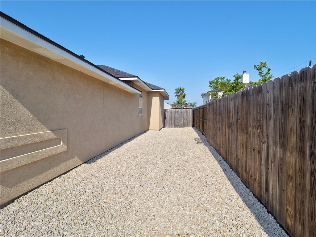 13854 Jolly Roger St Property Photo 21
