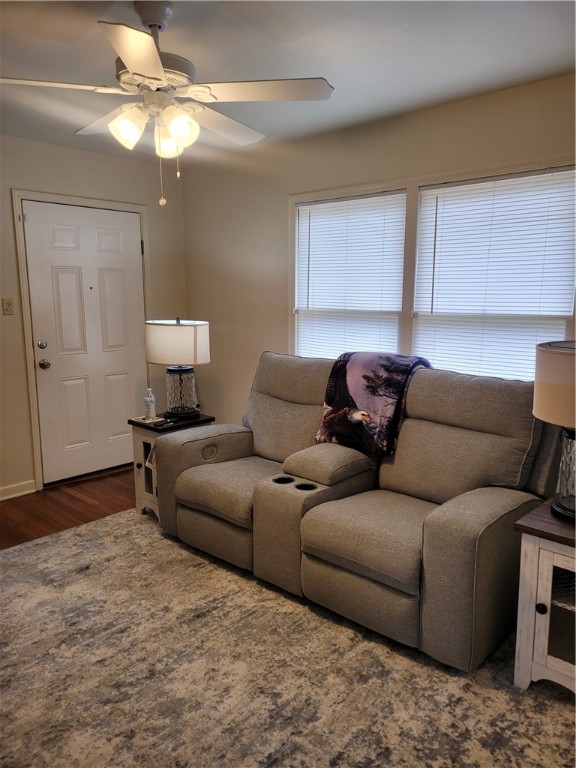 1109 Prince Dr Property Photo 3
