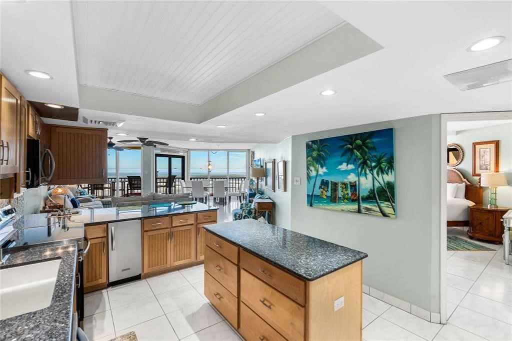 6649 Seacomber 310 Property Photo 12