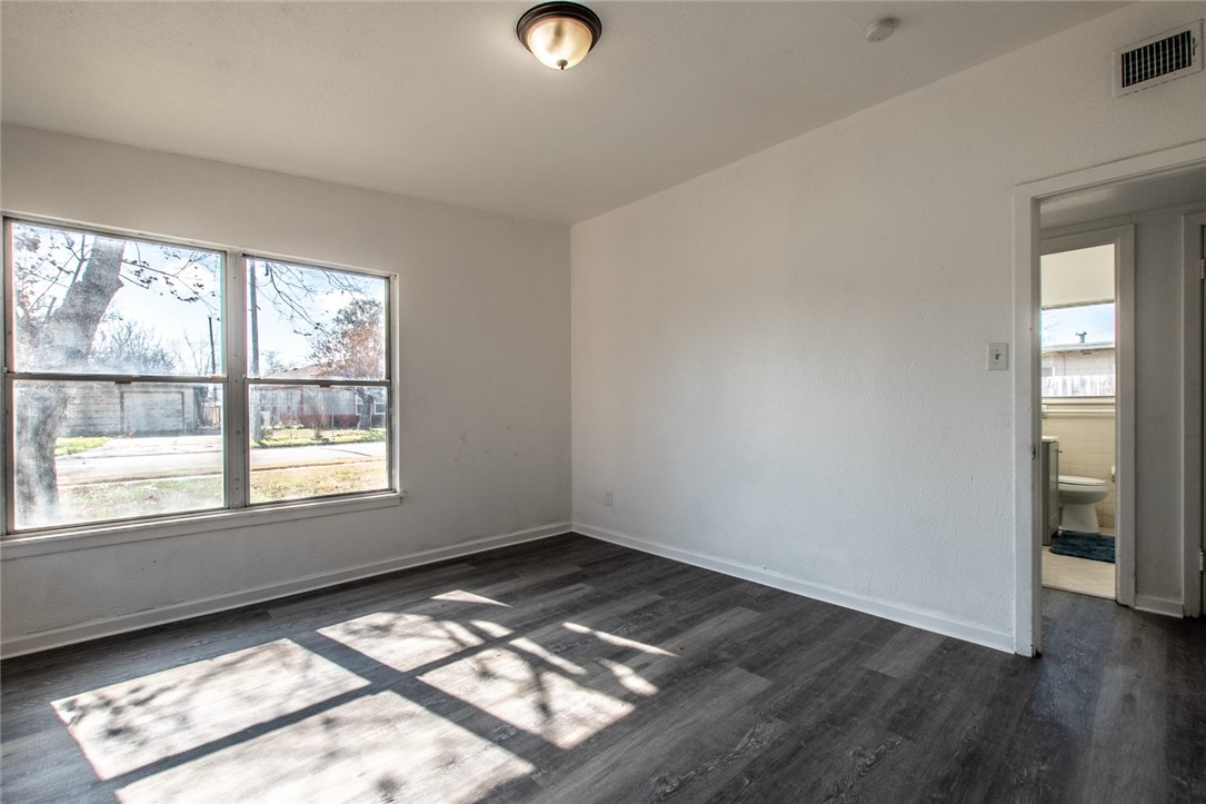 3818 Marion St Property Photo 14