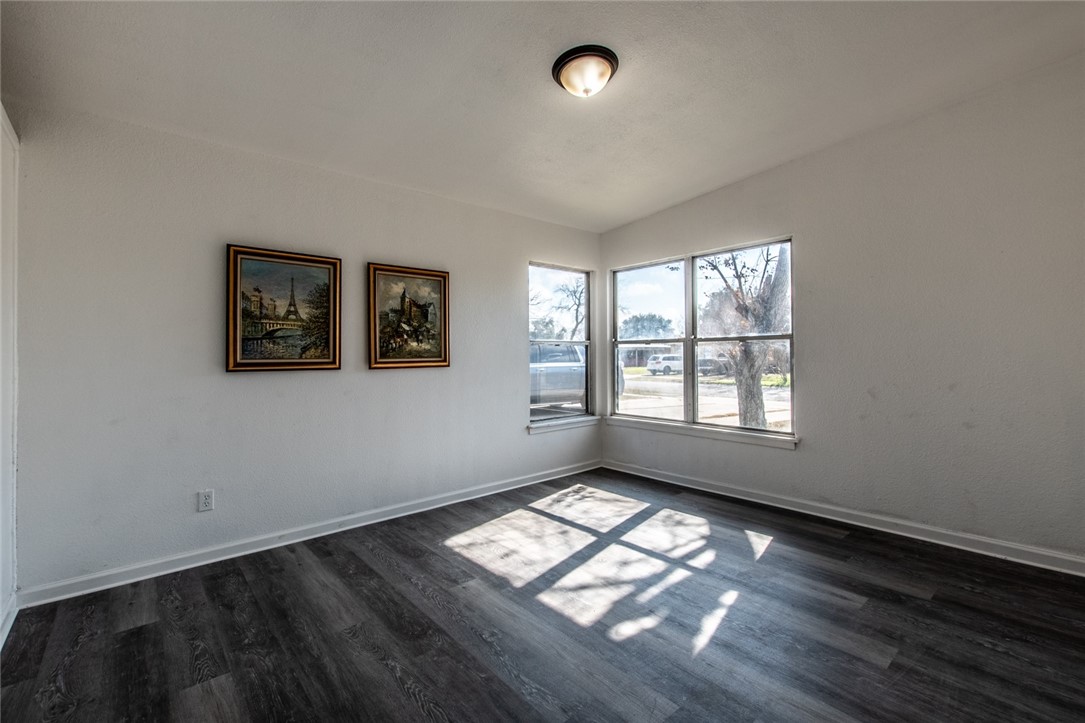3818 Marion St Property Photo 17