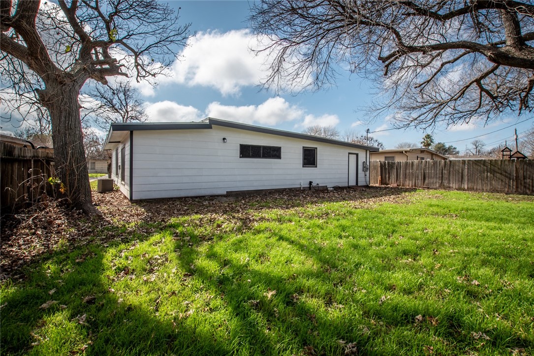 3818 Marion St Property Photo 26