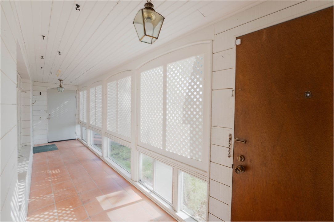 1024 E Main St Property Photo 16