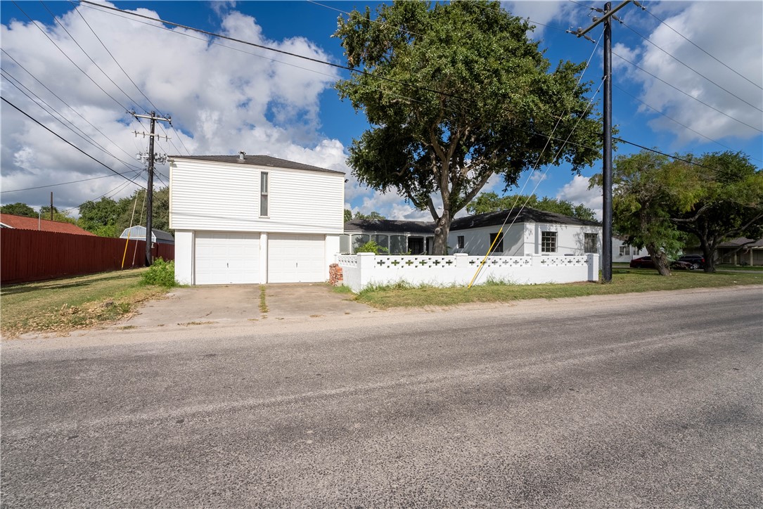 1024 E Main St Property Photo 25