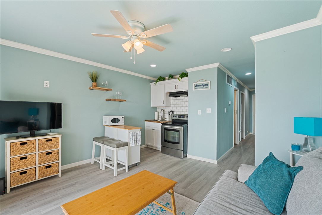 3938 Surfside Blvd 1240 Property Photo 3