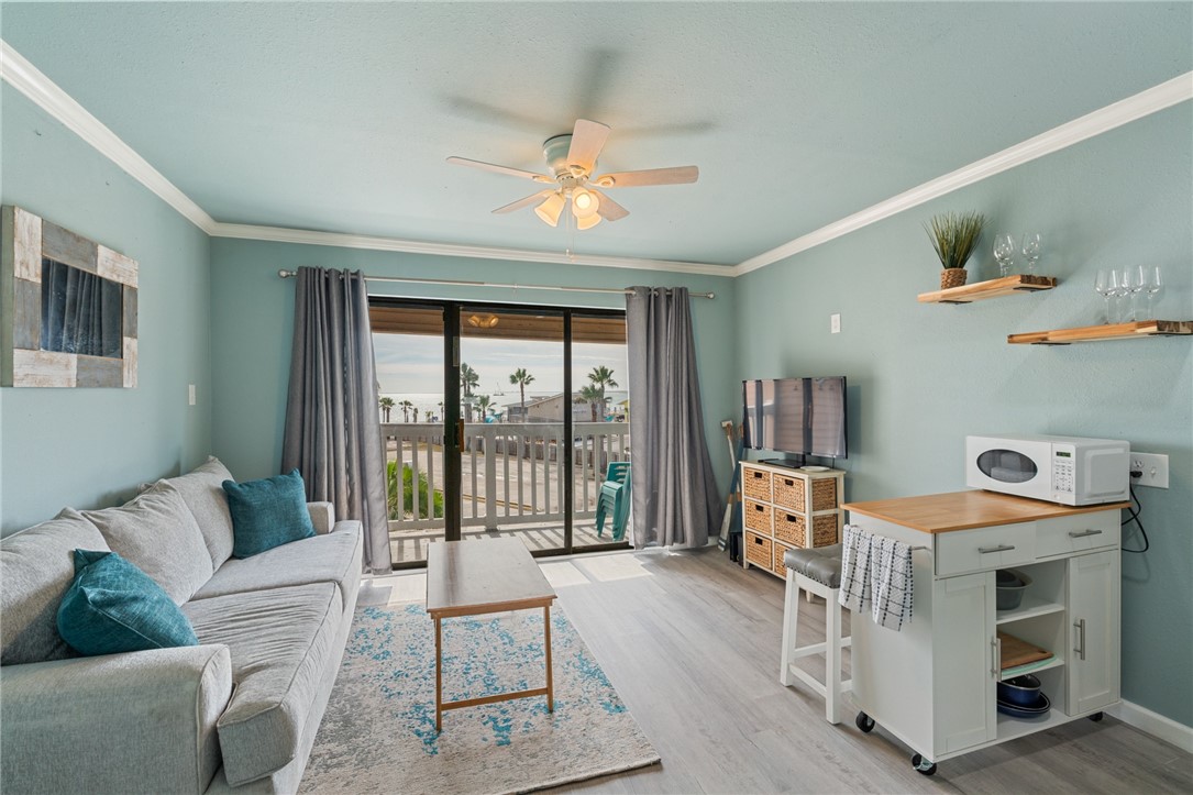 3938 Surfside Blvd 1240 Property Photo 5