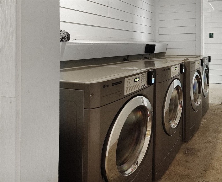 3938 Surfside Blvd 1240 Property Photo 18