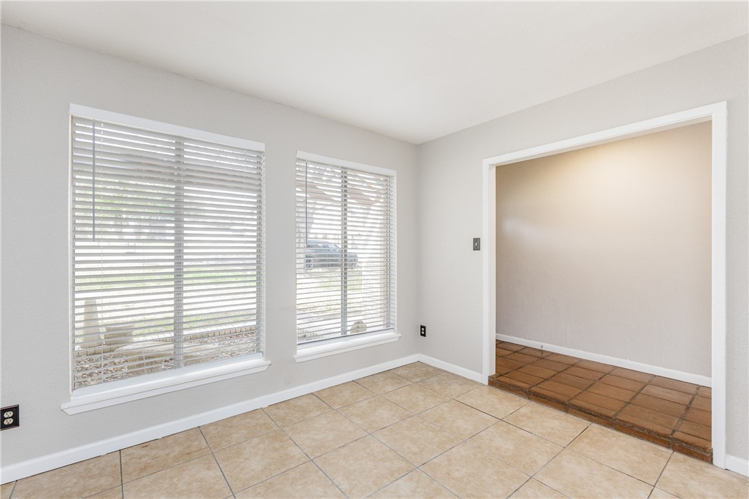 3935 Monta Dr Property Photo 6