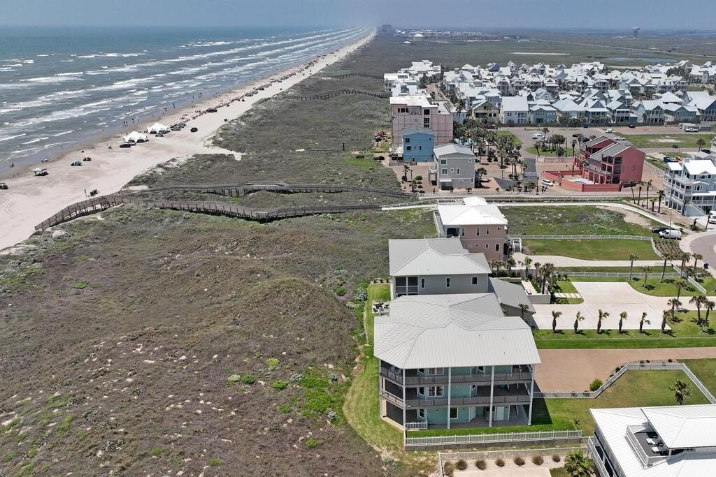 279 Beachwalk Property Photo 2