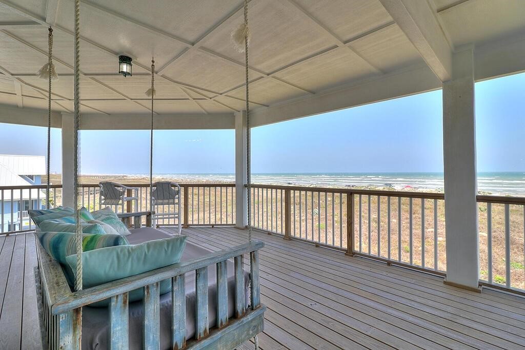 279 Beachwalk Property Photo 3