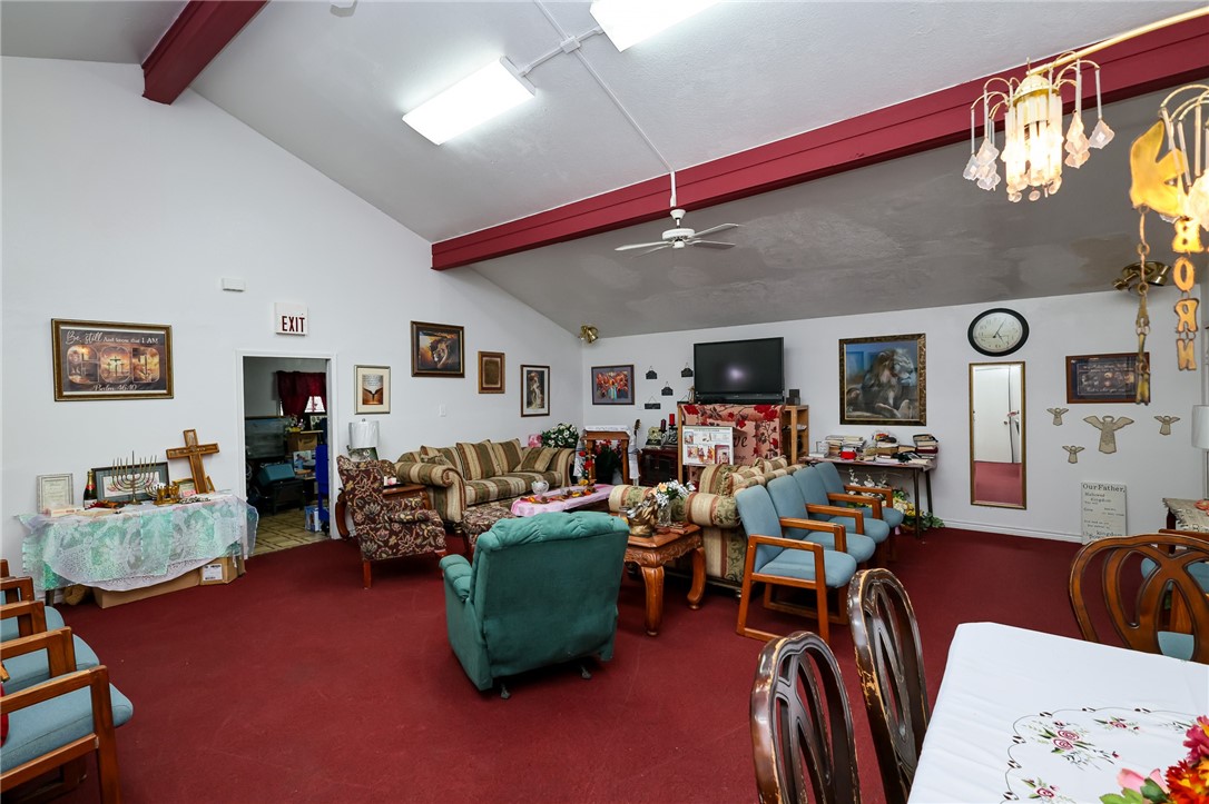 5922 Solomon Property Photo 3